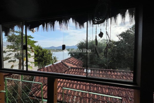 Casa para alugar com 80m², 1 quarto, 1 suíte, 1 vaga no bairro Lagoa da Conceição em Florianopolis