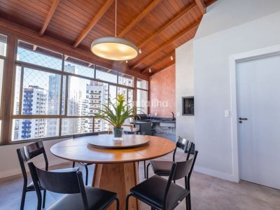 Cobertura à venda com 221m², 3 quartos, 1 suíte, 2 vagas no bairro Centro em Florianópolis - Foto 33