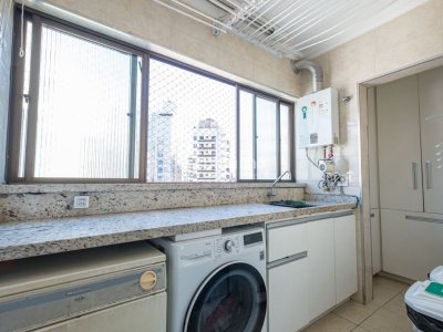 Cobertura à venda com 221m², 3 quartos, 1 suíte, 2 vagas no bairro Centro em Florianópolis - Foto 8