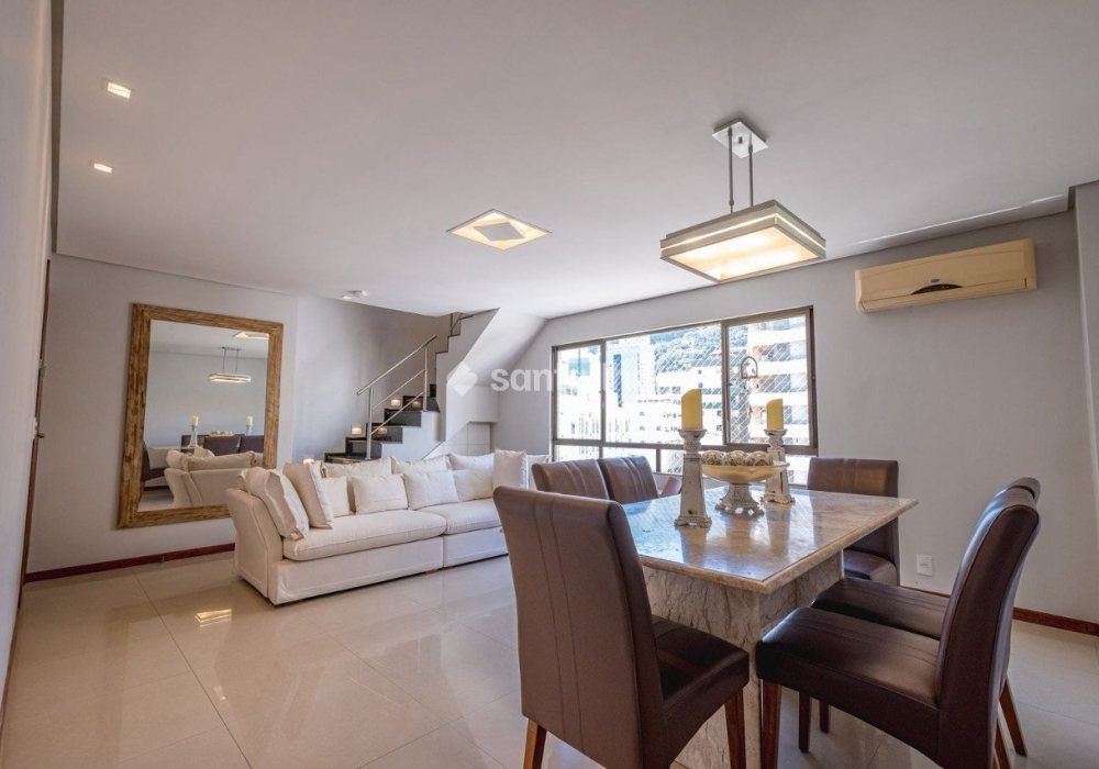 Cobertura à venda com 221m², 3 quartos, 1 suíte, 2 vagas no bairro Centro em Florianópolis - Foto 1