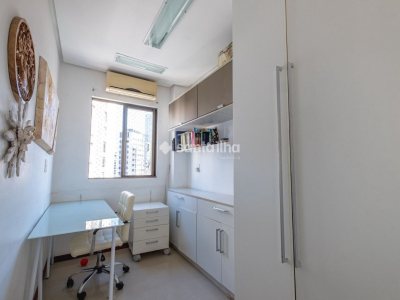 Cobertura à venda com 221m², 3 quartos, 1 suíte, 2 vagas no bairro Centro em Florianópolis - Foto 20