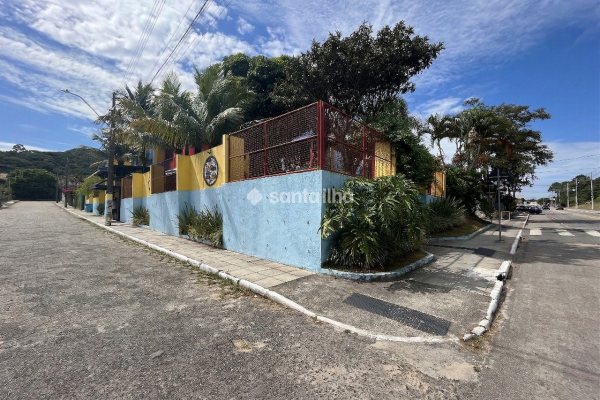 Ponto Comercial para alugar com 726m², 14 quartos no bairro Campeche em Florianopolis