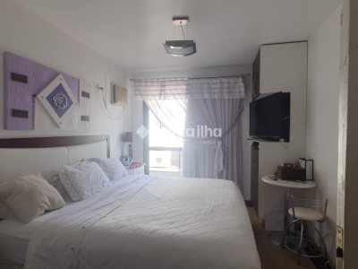 Apartamento à venda com 295m², 3 quartos, 2 suítes, 3 vagas no bairro Centro em Florianópolis - Foto 11