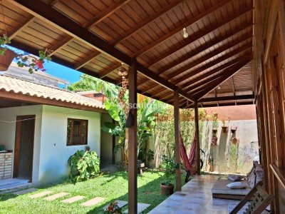 Casa à venda com 81m², 2 quartos, 1 suíte, 2 vagas no bairro Campeche em Florianópolis - Foto 8