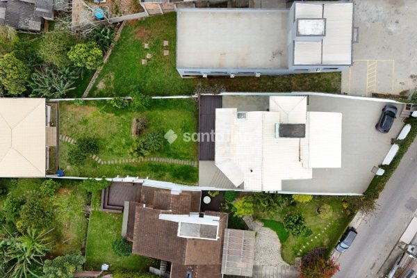 Casa à venda com 298m², 3 quartos, 2 suítes, 6 vagas no bairro José Mendes em Florianópolis
