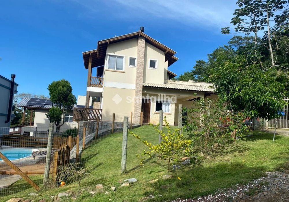 Casa à venda com 330m², 4 quartos, 1 suíte, 4 vagas no bairro Campeche em Florianópolis - Foto 1