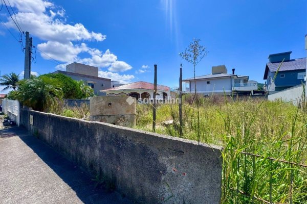 Terreno à venda com 375m² no bairro Campeche em Florianópolis