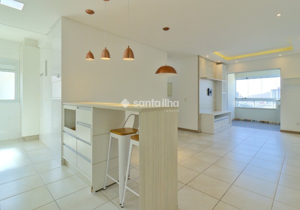 Apartamento à venda com 84m², 3 quartos, 1 suíte, 2 vagas no bairro Capoeiras em Florianópolis - Foto 1