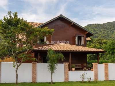 Casa Comercial para alugar com 152m², 4 quartos, 1 suíte, 2 vagas no bairro Lagoa da Conceição em Florianópolis - Foto 12