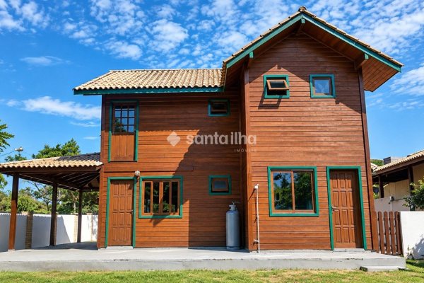 Casa Comercial para alugar com 152m², 4 quartos, 1 suíte, 2 vagas no bairro Lagoa da Conceição em Florianópolis