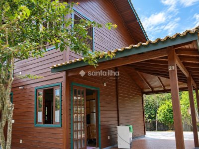 Casa Comercial para alugar com 152m², 4 quartos, 1 suíte, 2 vagas no bairro Lagoa da Conceição em Florianópolis - Foto 2