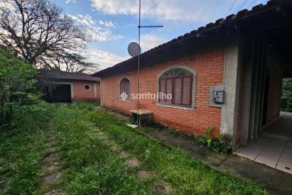 Terreno à venda com 913m², 2 vagas no bairro Campeche em Florianópolis