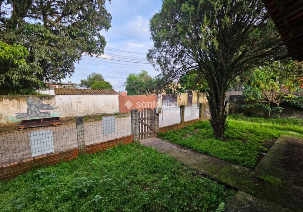 Terreno à venda com 913m², 2 vagas no bairro Campeche em Florianópolis - Foto 1