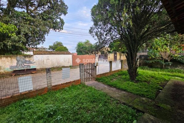 Terreno à venda com 913m², 2 vagas no bairro Campeche em Florianópolis