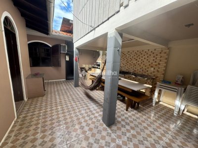 Casa à venda com 400m², 6 quartos, 1 suíte, 2 vagas no bairro Pântano do Sul em Florianópolis - Foto 30