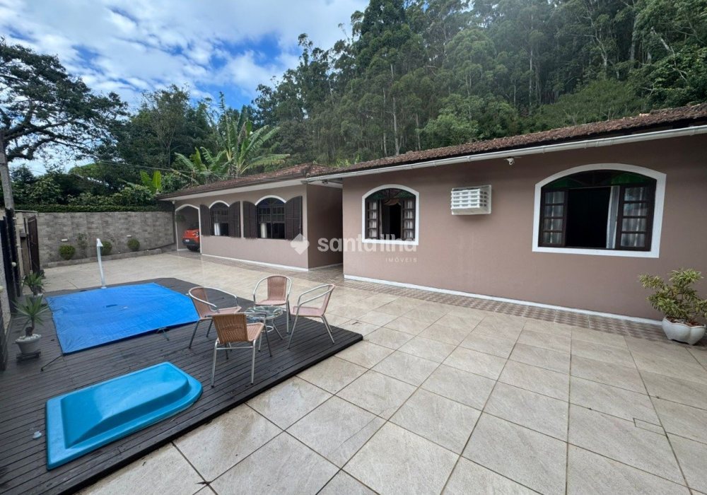 Casa à venda com 400m², 6 quartos, 1 suíte, 2 vagas no bairro Pântano do Sul em Florianópolis - Foto 1