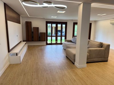 Casa em Condomínio à venda com 304m², 5 quartos, 1 suíte, 3 vagas no bairro Campeche em Florianópolis - Foto 2