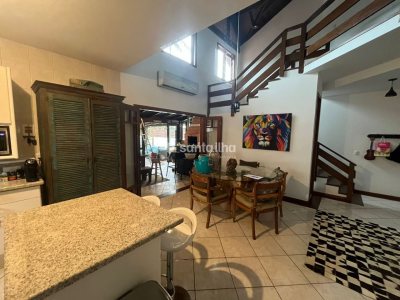 Casa em Condomínio para alugar ou comprar com 230m², 4 quartos, 3 suítes, 4 vagas no bairro Rio Tavares em Florianópolis - Foto 17