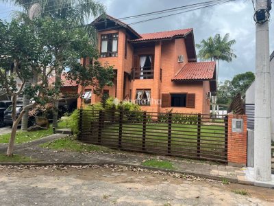 Casa em Condomínio para alugar ou comprar com 230m², 4 quartos, 3 suítes, 4 vagas no bairro Rio Tavares em Florianópolis - Foto 2