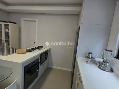 Casa à venda com 179m², 3 quartos, 1 suíte, 2 vagas no bairro Carianos em Florianópolis - Foto 9