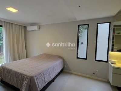 Casa à venda com 179m², 3 quartos, 1 suíte, 2 vagas no bairro Carianos em Florianópolis - Foto 14