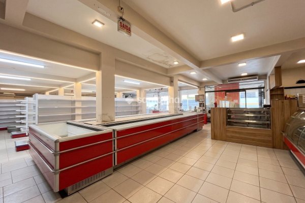 Loja para alugar com 650m², 2 quartos, 20 vagas no bairro Campeche em Florianópolis