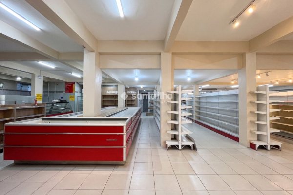 Loja para alugar com 650m², 2 quartos, 20 vagas no bairro Campeche em Florianópolis