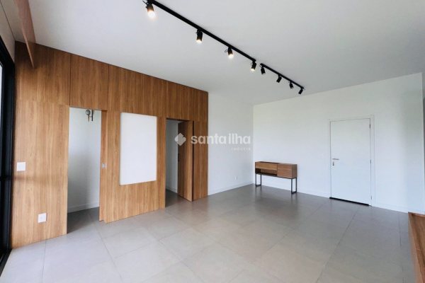 Apartamento à venda com 135m², 2 quartos, 2 suítes, 1 vaga no bairro Campeche em Florianópolis