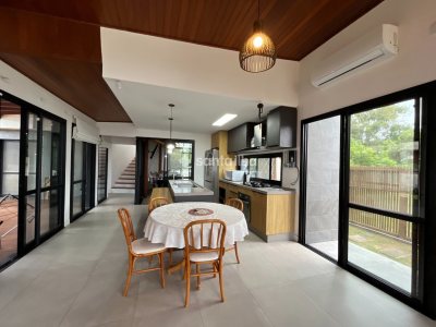 Casa em Condomínio para alugar ou comprar com 265m², 3 quartos, 3 suítes, 2 vagas no bairro Morro das Pedras em Florianópolis - Foto 9