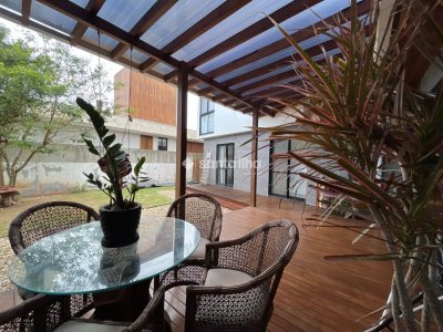Casa em Condomínio para alugar ou comprar com 265m², 3 quartos, 3 suítes, 2 vagas no bairro Morro das Pedras em Florianópolis - Foto 17