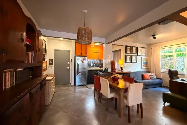 Apartamento à venda com 60m², 1 quarto, 1 vaga no bairro Itacorubi em Florianópolis