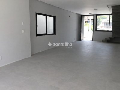 Casa à venda com 145m², 3 quartos, 1 suíte, 1 vaga no bairro Lagoa da Conceição em Florianópolis - Foto 3