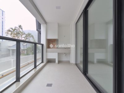 Apartamento à venda com 107m², 3 quartos, 1 suíte, 1 vaga no bairro Centro em Florianópolis - Foto 3