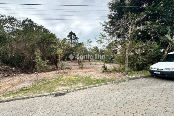 Terreno à venda com 546m² no bairro Açores em Florianópolis