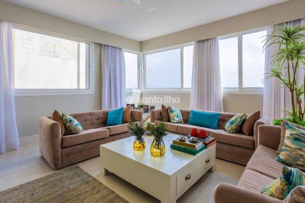 Cobertura à venda com 376m², 3 quartos, 1 suíte, 3 vagas no bairro Centro em Florianópolis
