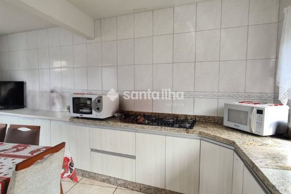 Casa à venda com 103m², 3 quartos, 1 suíte, 2 vagas no bairro Rio Tavares em Florianópolis