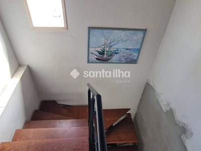 Casa à venda com 103m², 3 quartos, 1 suíte, 2 vagas no bairro Rio Tavares em Florianópolis - Foto 8
