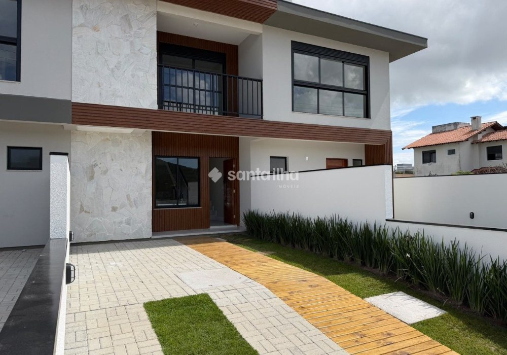 Casa à venda com 118m², 3 quartos, 1 suíte, 2 vagas no bairro Campeche em Florianópolis - Foto 1