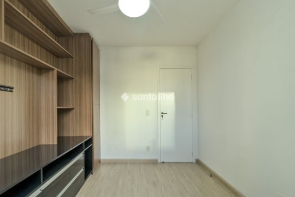 Apartamento à venda com 135m², 3 quartos, 1 suíte, 2 vagas no bairro Centro em Florianópolis