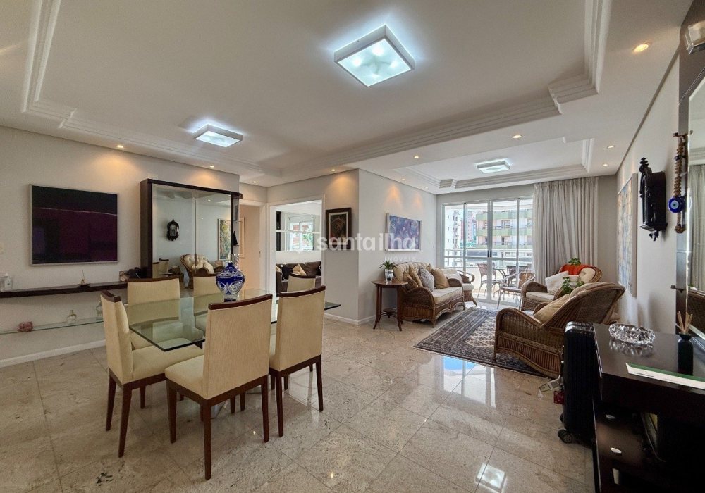 Apartamento à venda com 151m², 3 quartos, 2 suítes, 1 vaga no bairro Centro em Florianopolis - Foto 1