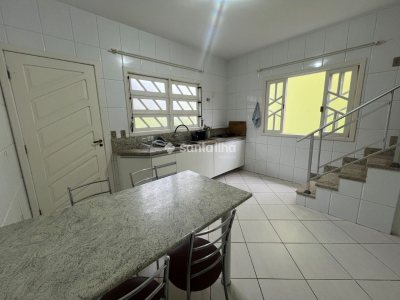 Casa à venda com 160m², 4 quartos, 2 suítes, 3 vagas no bairro Campeche em Florianopolis - Foto 8