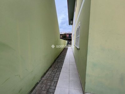 Casa à venda com 160m², 4 quartos, 2 suítes, 3 vagas no bairro Campeche em Florianopolis - Foto 31
