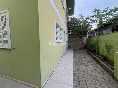 Casa à venda com 160m², 4 quartos, 2 suítes, 3 vagas no bairro Campeche em Florianopolis - Foto 32