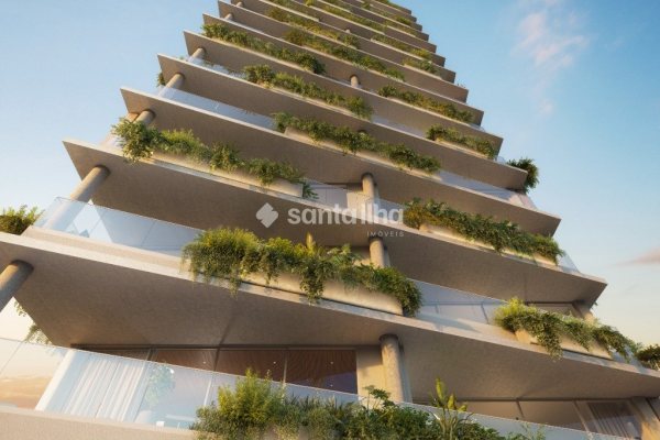 Apartamento à venda com 175m², 3 quartos, 3 suítes, 4 vagas no bairro Centro em Florianópolis