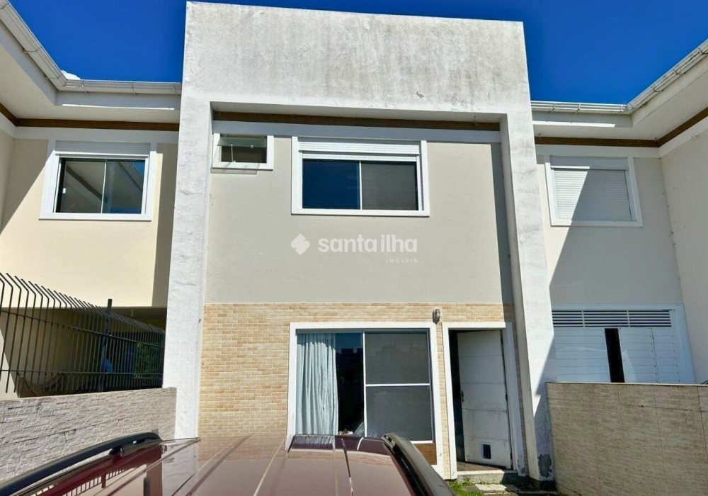 Casa à venda com 109m², 3 quartos, 3 suítes, 1 vaga no bairro Ribeirão da Ilha em Florianópolis - Foto 1