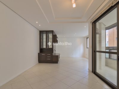 Apartamento à venda com 110m², 3 quartos, 1 suíte, 2 vagas no bairro Centro em Florianópolis - Foto 23