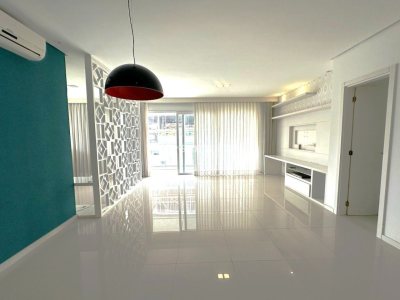 Apartamento à venda com 177m², 3 quartos, 3 suítes, 2 vagas no bairro Campeche em Florianópolis - Foto 2