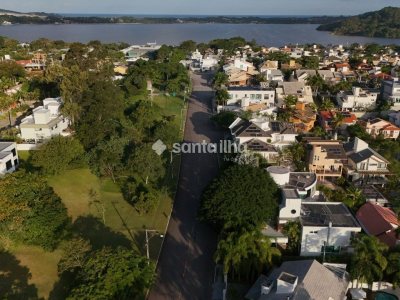 Casa à venda com 546m², 4 quartos, 2 suítes, 2 vagas no bairro Lagoa da Conceição em Florianópolis - Foto 40