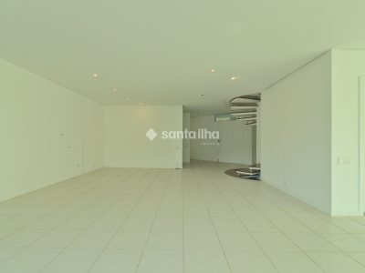 Casa à venda com 546m², 4 quartos, 2 suítes, 2 vagas no bairro Lagoa da Conceição em Florianópolis - Foto 12