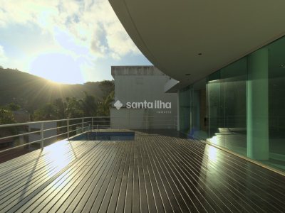 Casa à venda com 546m², 4 quartos, 2 suítes, 2 vagas no bairro Lagoa da Conceição em Florianópolis - Foto 11